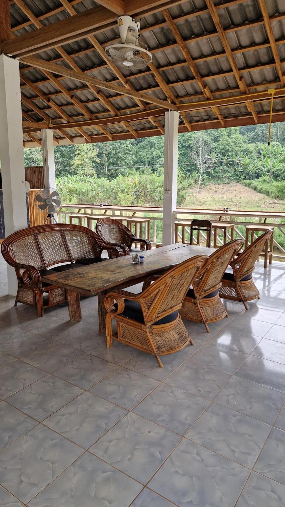 Eco Farm Stay And Hostel Нонгкио Экстерьер фото